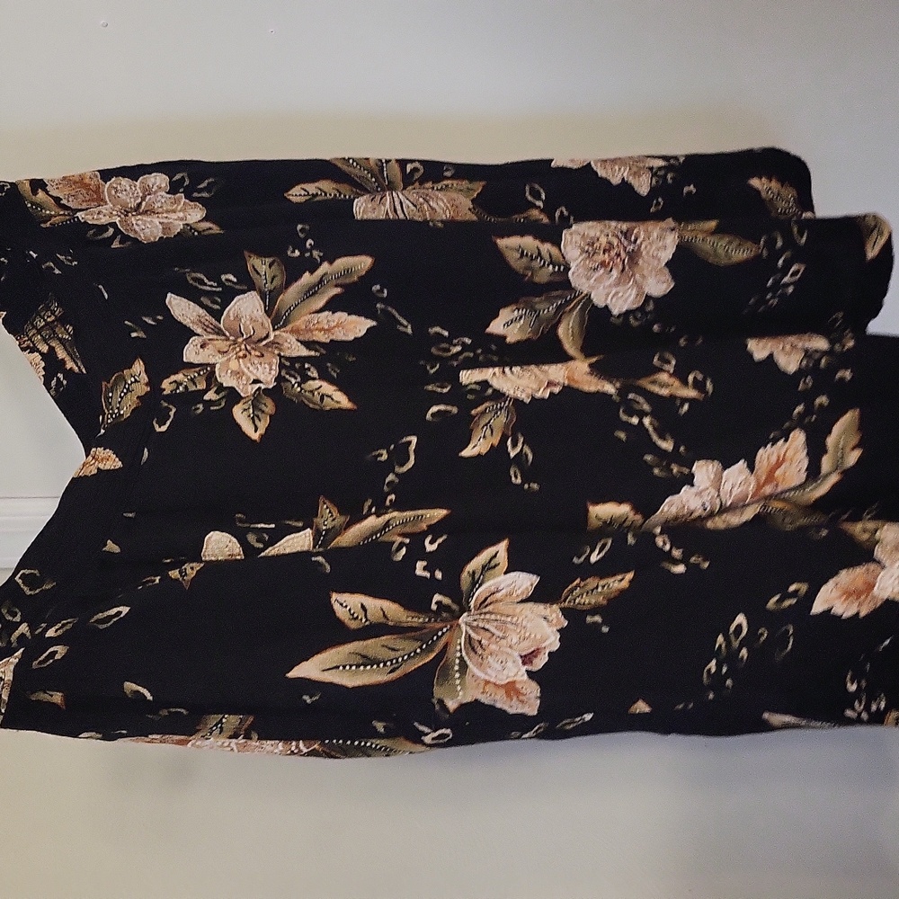 Jacqueline Smith plus size shorts - Picture 3 of 5